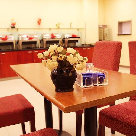 Hanting Express Shanghai Jinqiao Middle Yanggao Road Εξωτερικό φωτογραφία