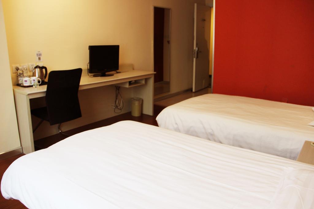 Hanting Express Shanghai Jinqiao Middle Yanggao Road Δωμάτιο φωτογραφία